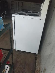 Whirlpool Electric Stove - Photo 5