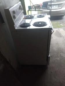 Whirlpool Electric Stove - Photo 6