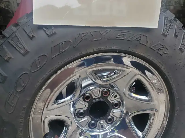 Winter rims and tires GMC 265 65 r17