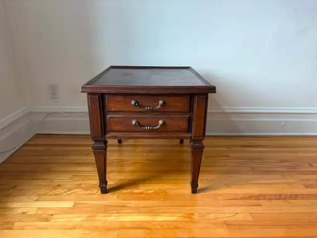 TABLE DE SALONS.