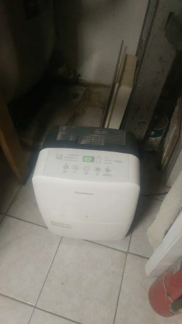 GARRISON 28 PINT DEHUMIDIFIER