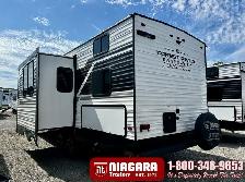 2025 EAST TO WEST DELLA TERRA 241BH Travel Trailer - Photo 4