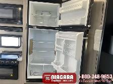 2025 EAST TO WEST DELLA TERRA 241BH Travel Trailer - Photo 16