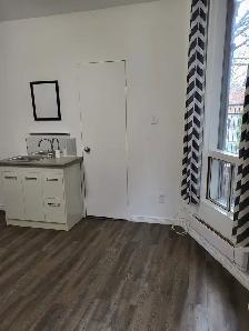 BACHELOR/STUDIO UNITS WITH PRIVATE ENTRANCE IN A HOUSE - Photo 6