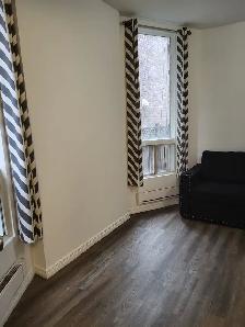 BACHELOR/STUDIO UNITS WITH PRIVATE ENTRANCE IN A HOUSE - Photo 7