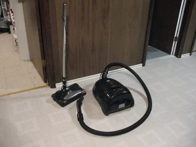 Dirt Devil Canister Hepa Vacuum Cleaner