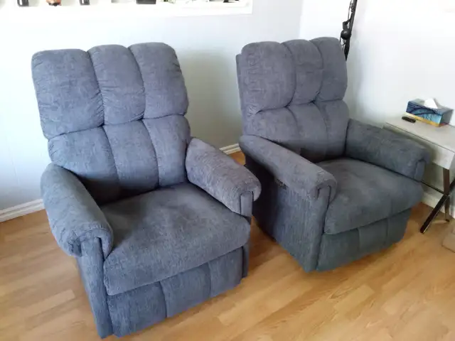 fauteuils inclinable berçant électrique neuf 475$