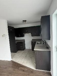 Grand 4½ à louer – 4e Avenue, Fabreville (Laval)Disponible le 1 - Photo 3