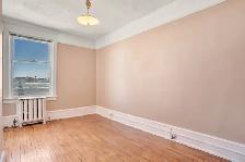 Downtown 3 bedroom in heritage building - Photo 7