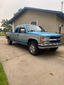 1994 Chevy Silverado - Photo 3