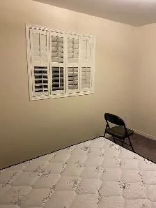 one room for rent with washroom - Photo 2