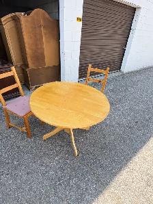 Free delivery used Drop-leaf Dining Table with 2 Chairs - Photo 2