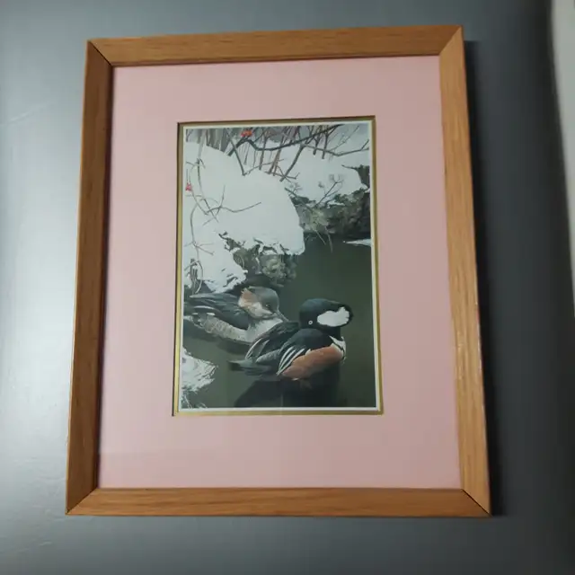 BEAU CADRE VITRÉ 9'x11'DE ROBERT BATEMANT PEINTRE CANADIEN$20.00