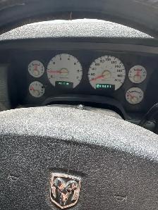 2004 Dodge Ram 1500 SLT QuadCab 4x4 truck - Photo 5