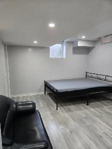 Beautiful, Pvt.AC Studio Basement for Rent in Markham-Males only - Photo 3
