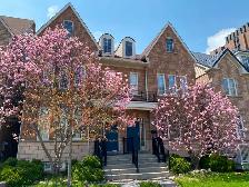 Room for Rent near York University for Ladies