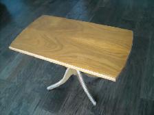 SMALL ANTIQUE PARLOR TABLEEXCELLENT CONDITION