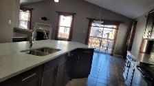 Beautiful house for rent in NW Edmonton, 3 bed, 2 bath, garage - Photo 3
