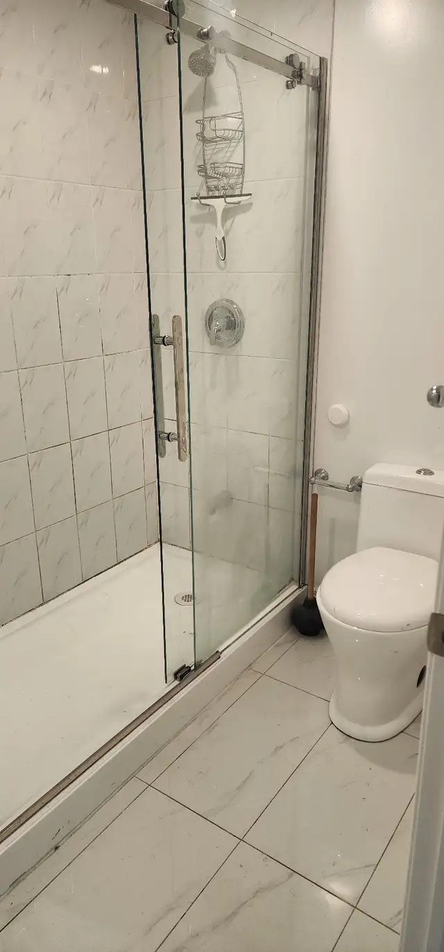 ONE BEDROOM BASEMENT APPARTMENT