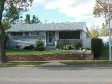 Bright & Beautiful 4  Bedroom 2 Bath Bungalow AMAZING Location!