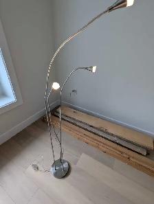 Floor lamp with LED lights and foot switch - Photo 5