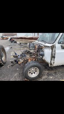 1984 GMC 350 - Photo 2