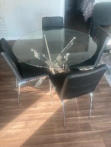 Moving sale, furniture needs to go! - Photo 2