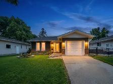 House for $439,000, Univ of Manitoba just 5 min away - Photo 2