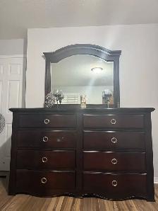 Beautiful wood king bed set - Photo 4
