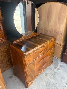 Free delivery antique Vintage 1930s Art Deco Waterfall Dresser - Photo 2