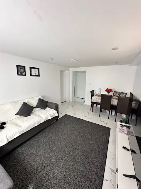 ONE BEDROOM APARTMENT