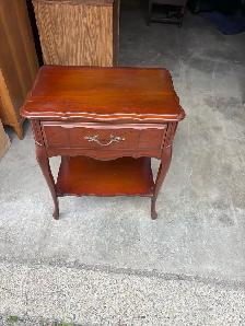 Free delivery used Vintage Wooden End Table with Drawer