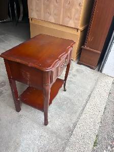 Free delivery used Vintage Wooden End Table with Drawer - Photo 4