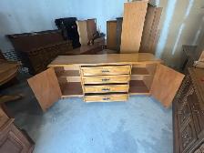 Free delivery used Vintage Oak dresser Buffet - Photo 5