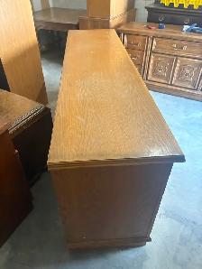 Free delivery used Vintage Oak dresser Buffet - Photo 7
