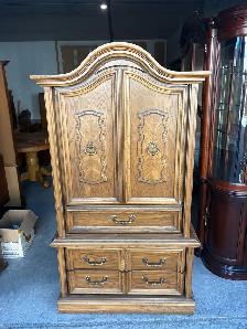 Free delivery used Victorian-style Armoire with Drawers - Photo 2