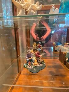 Two 6', 6' Gorgeous Curio Cabinets with 3 Dimmer Settings - Photo 4