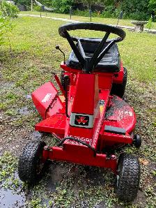 Massey Ferguson 80RT Riding Mower - Photo 3