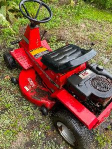 Massey Ferguson 80RT Riding Mower - Photo 6