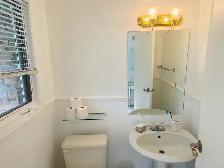 Furnished Main Floor Room for Rent (for male), 16th & Yonge - Photo 8