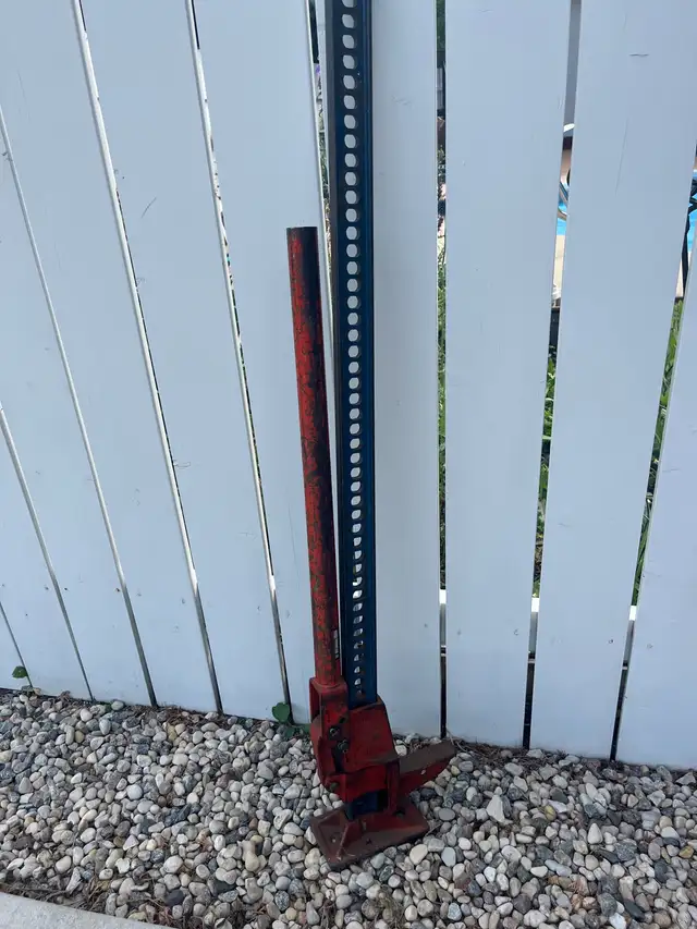 Jackall- 49"