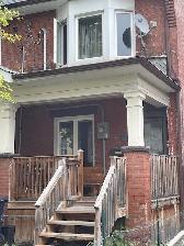 $4,350 / 3 bedroom 2 bath (1,250 sf) Little Italy - Photo 8