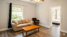 (Downtown) Private ROOM, Furnished @ 2-Bedroom Apartment,Quiet! - Photo 2
