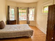 (Downtown) Private MasterRoom, Furnished @ Spac 2 Bedrms, Quiet!
