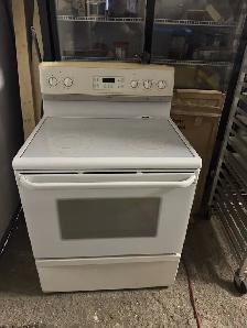 kitchen stove - Photo 2