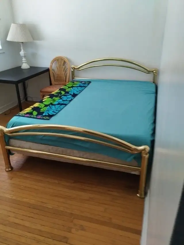 A room for rent at St Clair and Keele for male professional