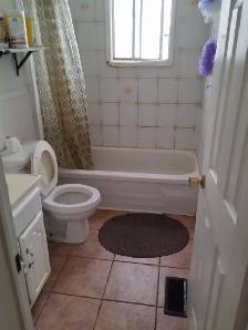 A room for rent at St Clair and Keele for male professional - Photo 4