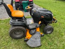 Craftsman Lawn Tractor - Photo 3