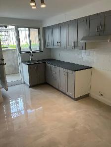 4 ½ Apt RENOVE dans un 4-plex tranquille,Parc Metro,ParcEx