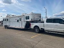 2006 Circle J Mirage 3 Horse Trailer w Living Quarters